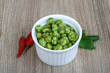 Wasabi peas