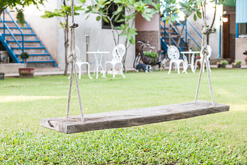 Fototapeta premium Swing in the Garden 