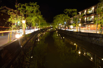 Fototapeta na wymiar 夜の城崎温泉