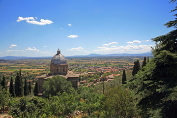 Fototapeta na wymiar Toscana,Arezzo,il paese di Cortona,chiesa Madonna del Calcinaio.