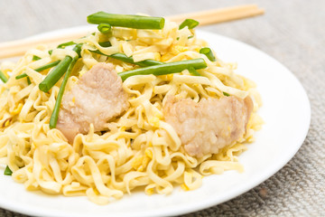 Pork chow mein
