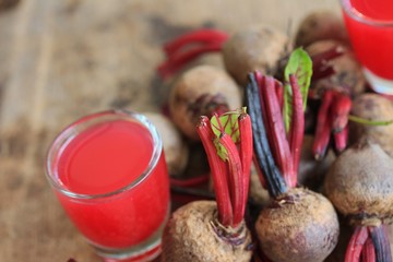 fresh beetroot and juices