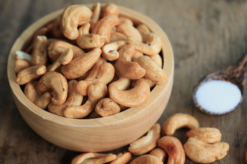 cashew nuts with salt