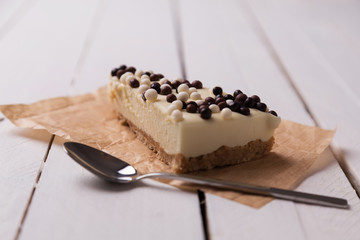 cake, white chocolate