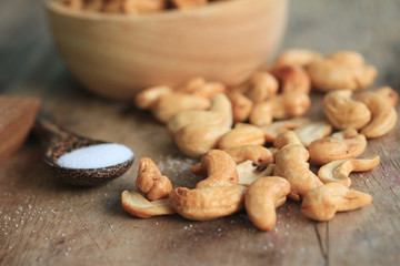 cashew nuts with salt