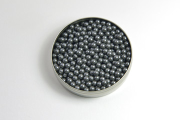 Dose mit Luftgewehr Rundkugeln