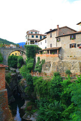 Fototapeta na wymiar Toscana,Arezzo,il paese di Loro Ciuffenna.