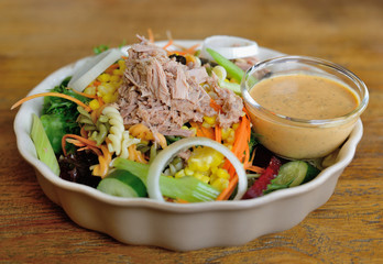 Tuna and vegetable salad