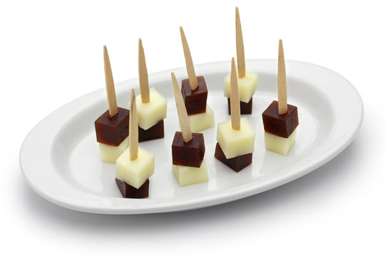 spanish tapas pinchos, machego cheese and membrillo