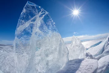 Papier Peint photo Lavable Cercle polaire Ice floe and sun on winter Baikal lake
