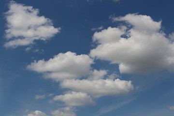 Obraz premium Cloud on blue sky background