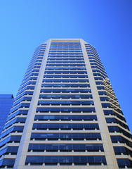 Obraz premium Bottom view of a skyscraper in philadelphia