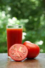 Fresh tomatoes and juice