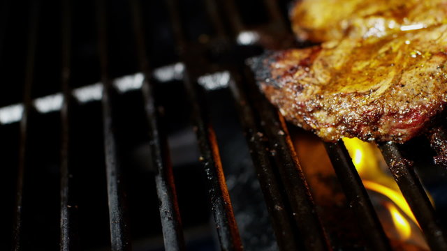 Barbecue Grill Cooking Healthy Low Cholesterol Lean Meat T-Bone Steak Meal
