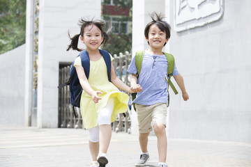 Naklejka premium Cute schoolchildren 