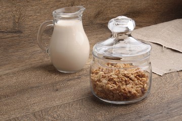 Muesli with milk and honey