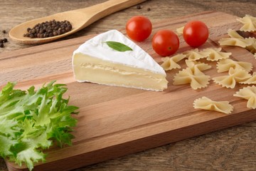 Cheese, pasta and vegetables