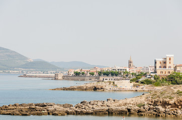 Alghero, Stadt, Altstadt, K&uuml;stenortschaft, K&uuml;ste, Mittelmeer, Korallenk&uuml;ste, Kathedrale, Festung, Mittelmeer, Insel, Sardinien, Sommer, Italien