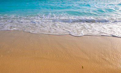 wave swapping on golden shore