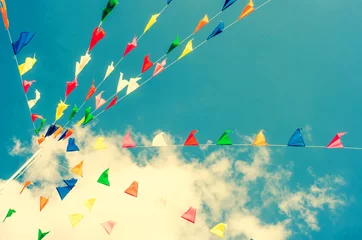Gordijnen festival flags over the sky © slonme
