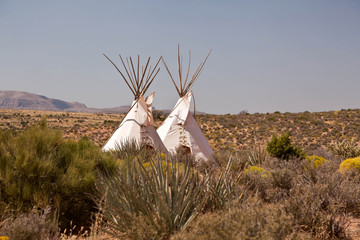 Tipi Amerykańskich Indian © albiee