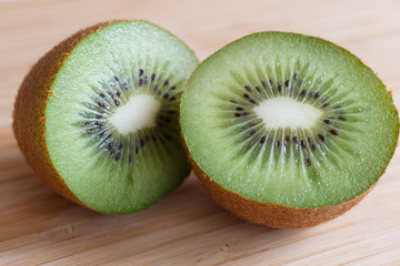 kiwi halbiert