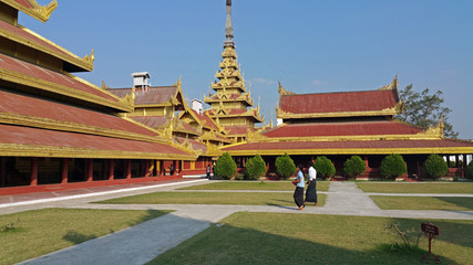 Fototapeta na wymiar Birmanie, le Palais Royal à Mandalay