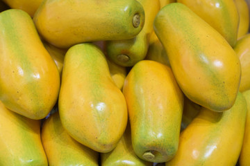 yellow ripe papaya fruit for sale