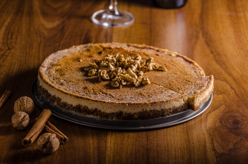 Walnut cheesecake with cinnamon