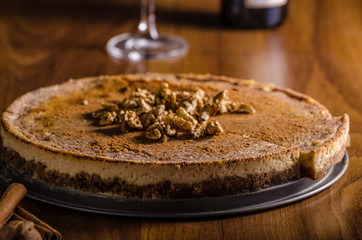 Walnut cheesecake with cinnamon