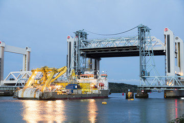 Bascule bridge