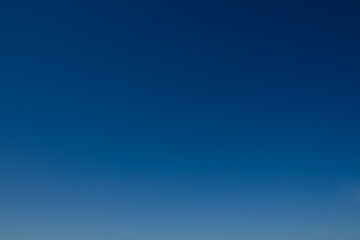 Ideal clear sky as gradient and background.