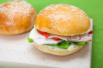 Sandwich with bacon and vegetables