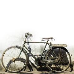 Fototapeta na wymiar the old bicycle