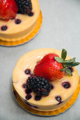  blueberry cheese cake on top  strawberry