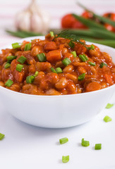 Braised beans with mushrooms and vegetables
