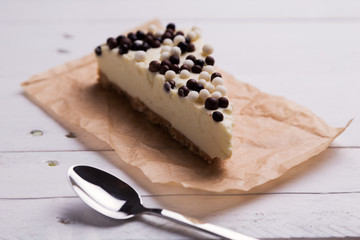 cake, white chocolate