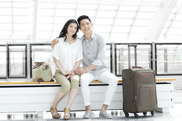 Fototapeta premium Young couple at subway station