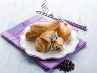 french pastry filled with ricotta and chocolate drops