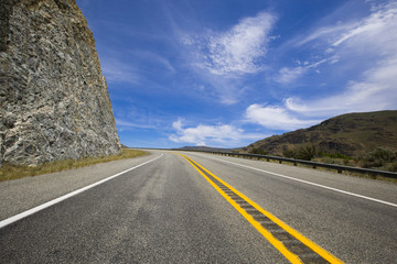 Road going through the mountains