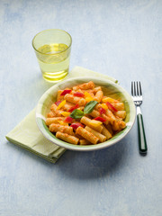 pasta with with tuna pepper and tomatoes sauce