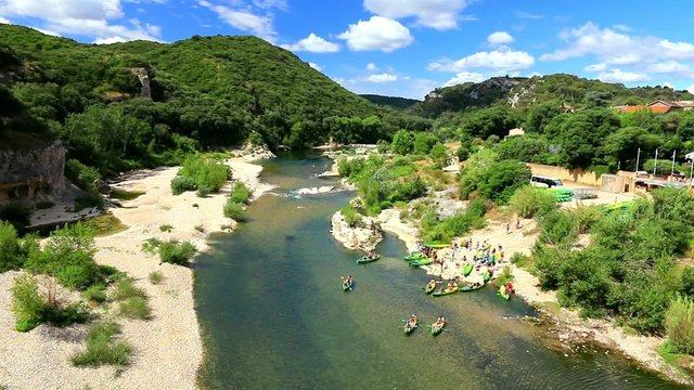 L'&eacute;t&eacute; sur le gardon &agrave; Collias