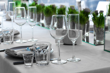 glasses table lots