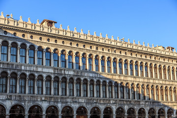 Fototapeta premium Piazza San Marco with Campanile, Basilika San Marco and Doge Palace. Venice, Italy