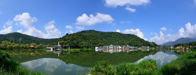 Fototapeta na wymiar Beautiful Li Yu Lake at Nantou