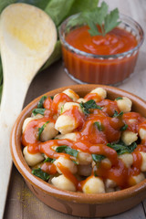 chickpeas with spinach and tomato