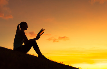 Woman reading in the park
