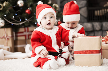 children waiting Christmas