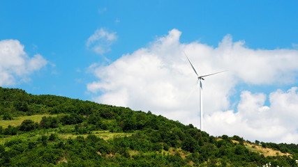 Fototapeta na wymiar Wind turbine 