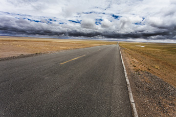 Fototapeta premium Road in Tibet, China